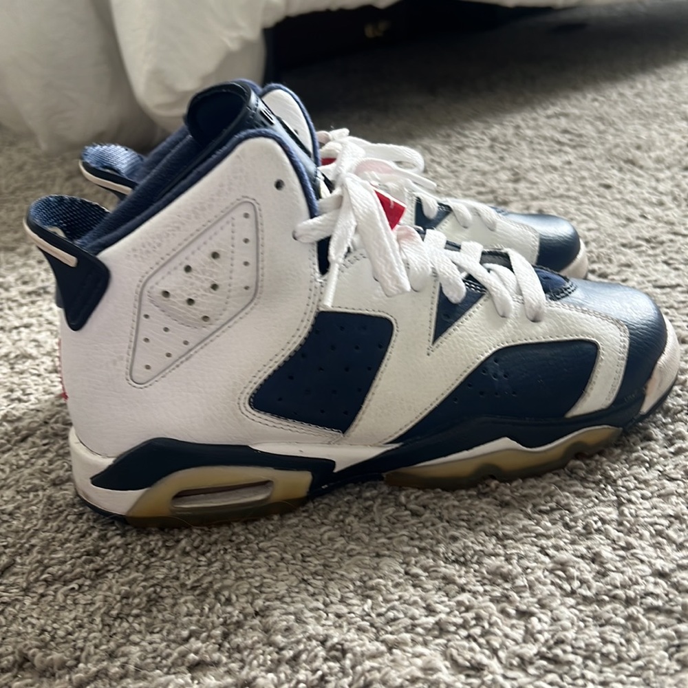 Jordan 6 retro Olympic size 5.5/7 women’s